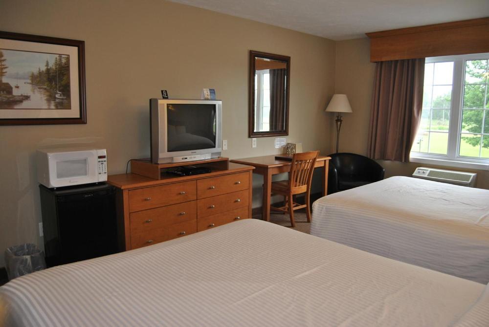 Auberge Bouctouche Inn & Suites Екстериор снимка