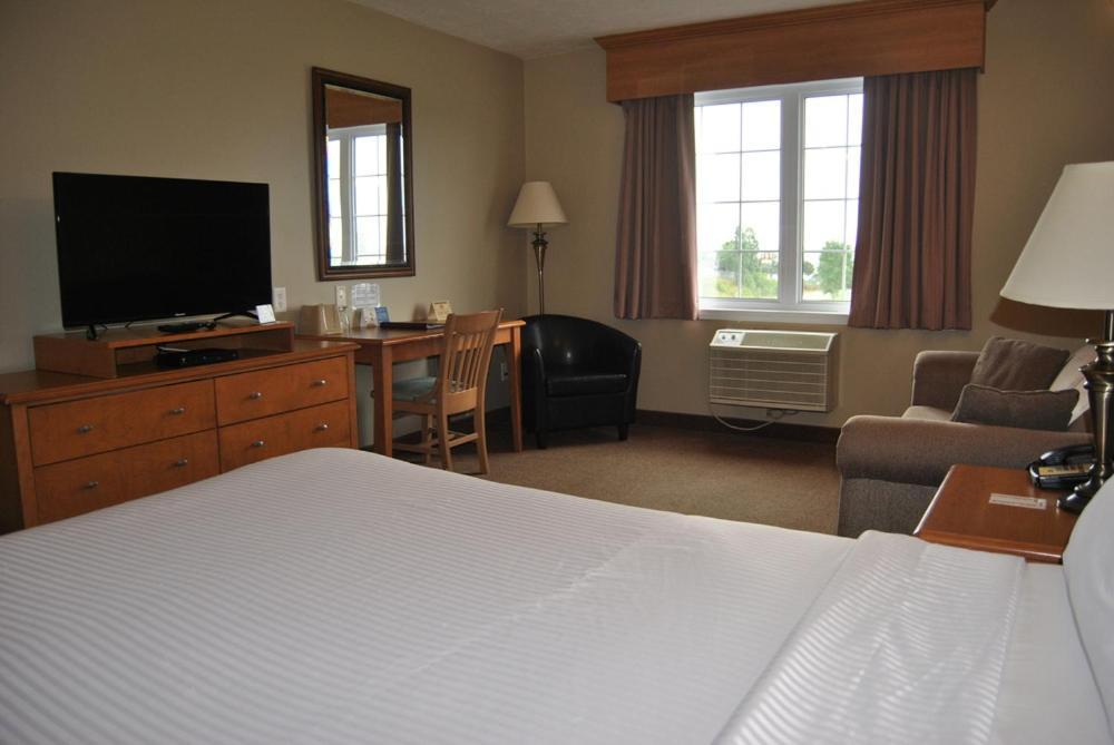 Auberge Bouctouche Inn & Suites Екстериор снимка