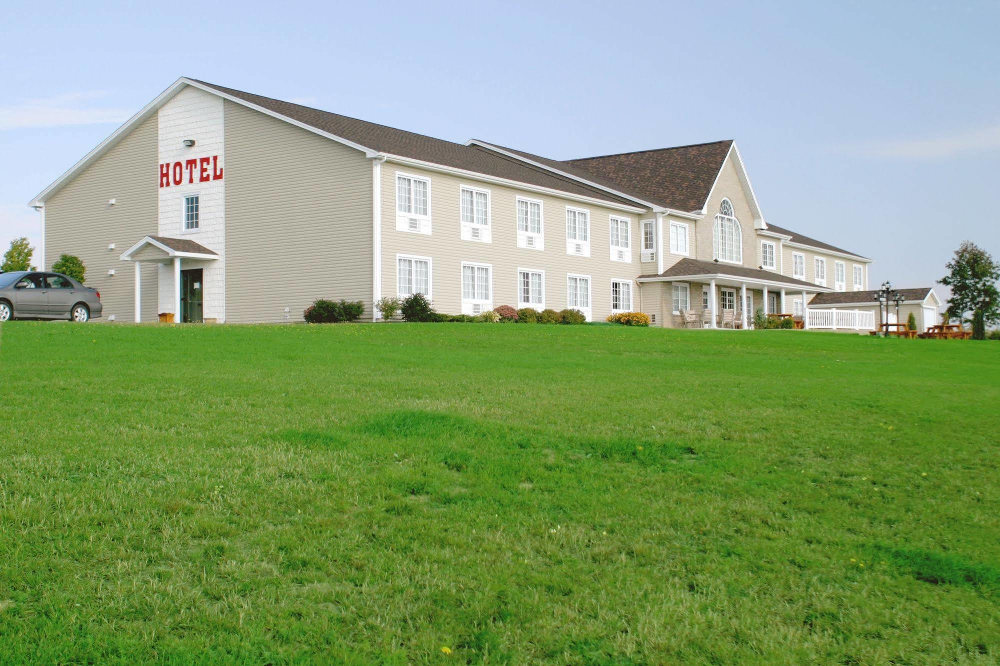 Auberge Bouctouche Inn & Suites Екстериор снимка